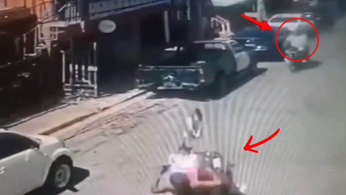 Motorista que realizaba peligrosa maniobra impacta a pareja que iba con un niño en el Distrito Nacional 